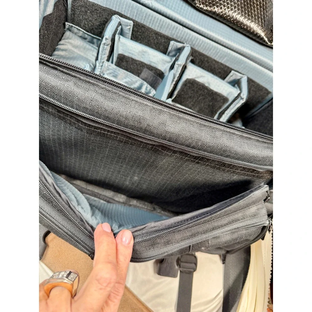 Vintage Tamrac XL 610 Pro Camera  Bag Black Shoulder Strap Lots of Compartments